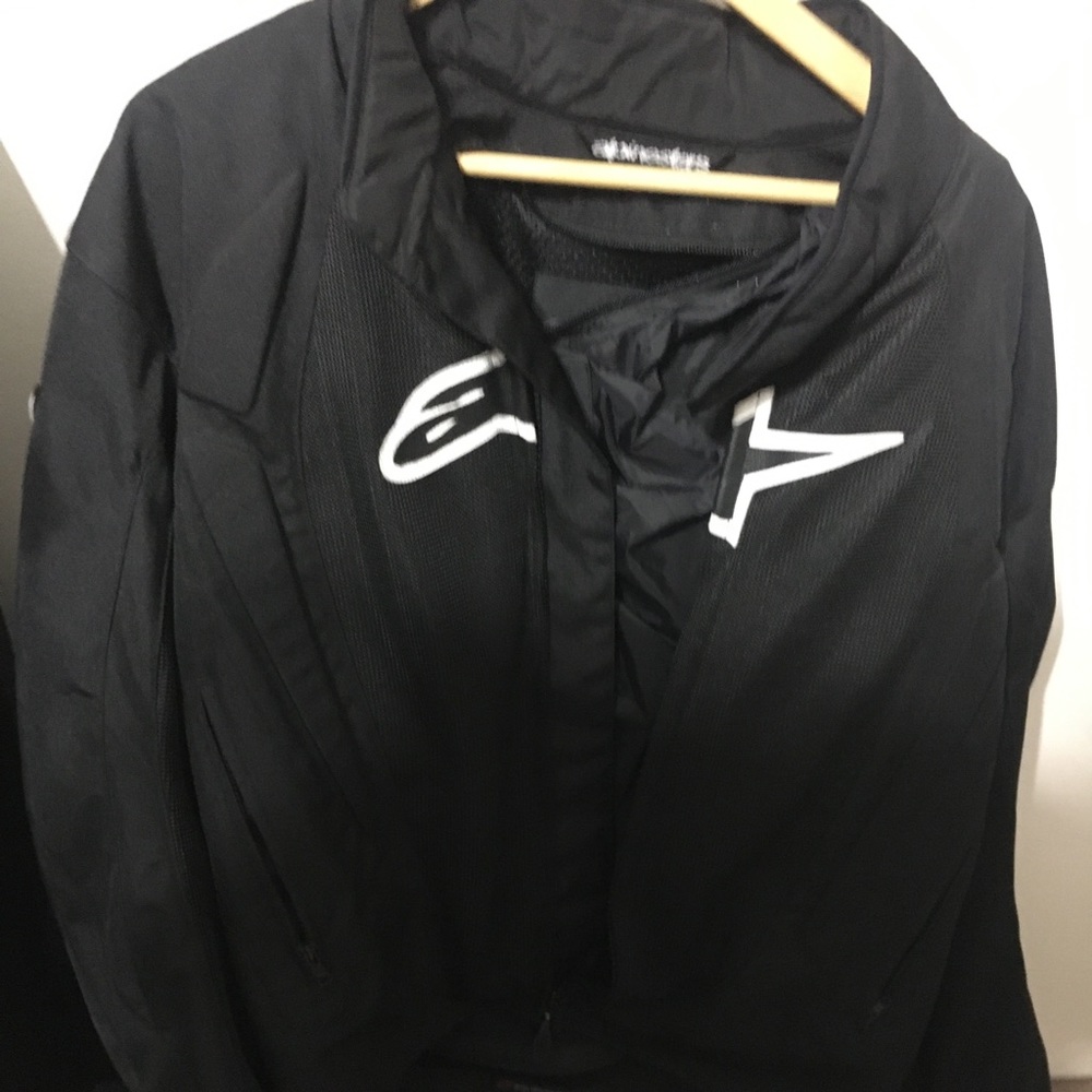 Motorcycle jacket